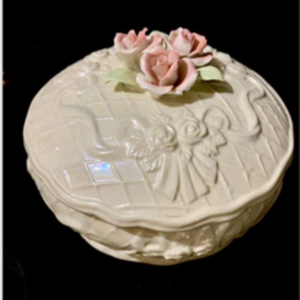 VTG Trinket Box With Roses Beautiful Raised Relief 6 1/2” Ceramic